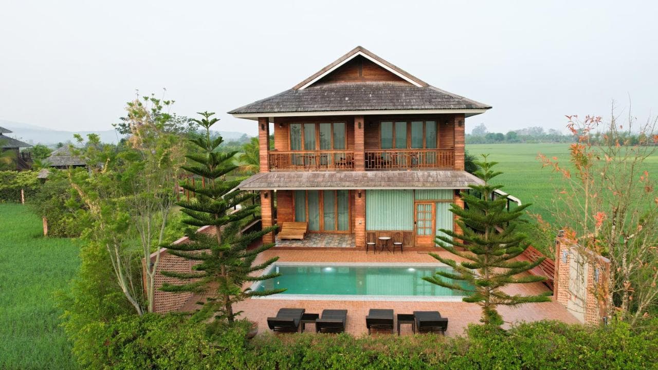 Doona Resort pool villa beside the rice fields and mountains